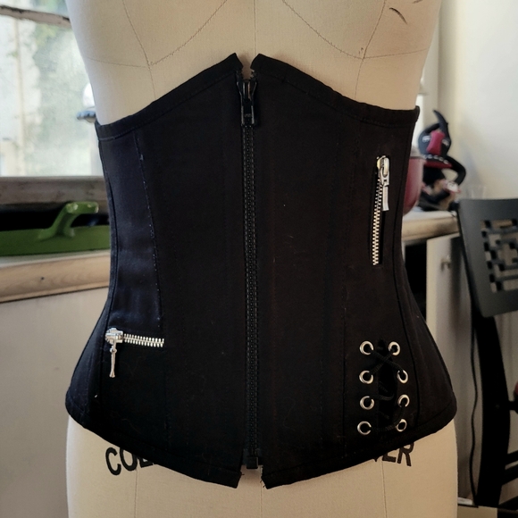 Burleska Gothic Steel Boned Corset size 22 XS-S - Picture 1 of 12